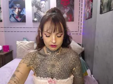 Bongacams Best Webcam of LolaRouse