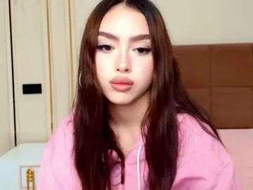 Bongacams Nude Webcam of maddieperezzz