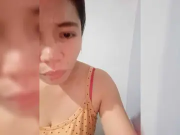 Bongacams Nude Webcam of candicelovee