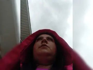 Bongacams Watch Live Sex Cams of AnnaVictoriaa