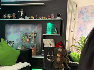 Bongacams Free Porn Cam of KiraLiLime