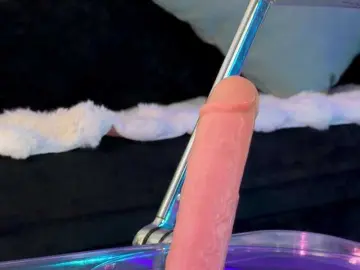 Bongacams Live Sex Cam of KiraLiLime