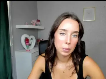Bongacams Live Porn of adeleLive