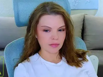 Bongacams Watch Live Sex Cams of AureliaFly