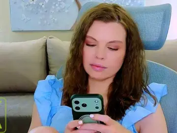 Bongacams Watch Live Sex Cams of AureliaFly