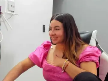 Bongacams Watch Live Sex Cams of LaraCat1