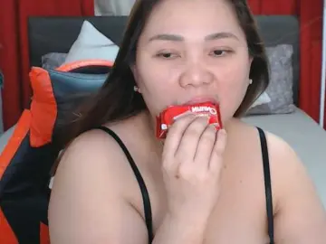 Bongacams Adult Webcam of AsianHotMama143