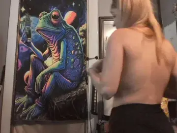 Bongacams Live Sex Cam of Pizzedwife