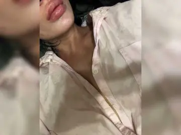 Bongacams Adult Webcam of NotBellucci