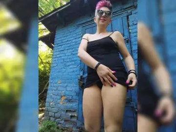 Bongacams Best live sex cam show of BUSINKA-25