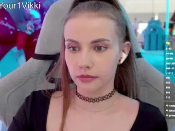 Bongacams Live Porn of -VikkiL0vesCheese-