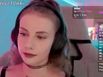 Bongacams Live Sex Cam of -VikkiL0vesCheese-