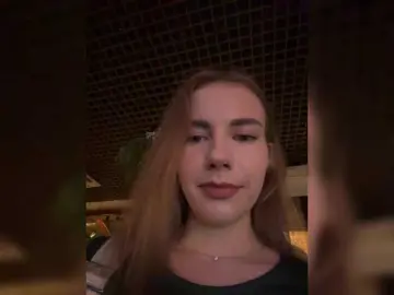 Bongacams Live Porn of -VikkiL0vesCheese-