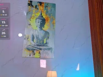 Bongacams Watch Live Sex Cams of littleeemiily