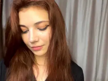 Bongacams Nude Webcam of MyrleLinnan