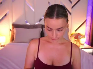 Bongacams Watch Live Sex Cams of FloraGreys