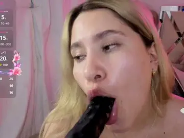Bongacams Free Porn Cam of SAAYA-TAY