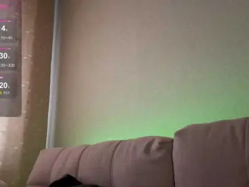 Bongacams Watch Live Sex Cams of lololozhechka