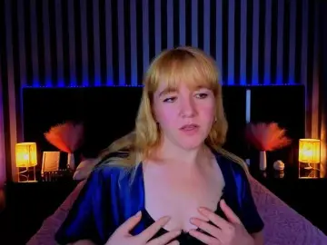 Bongacams Nude Webcam of KirraSalute