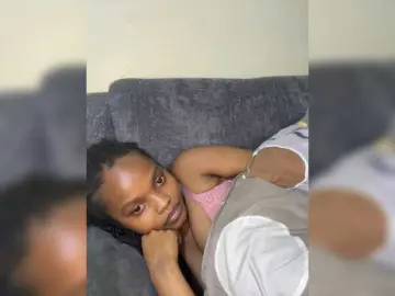 Bongacams Watch Live Sex Cams of Curvy-maxy9
