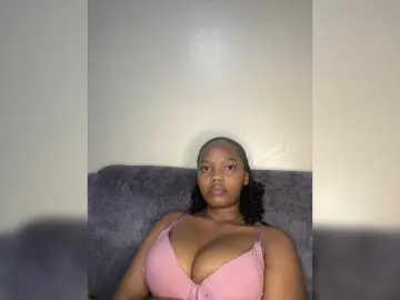 Bongacams Live Sex Cam of Curvy-maxy9
