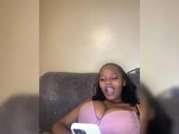 Bongacams Live Sex Cam of Curvy-maxy9