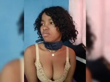 Bongacams Adult Video Chat of Candis02