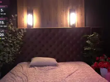 Bongacams Watch Live Sex Cams of CrystallPaws