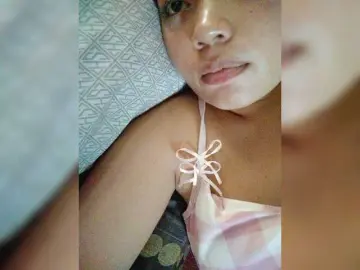 Bongacams Sex Chat of XXhornywetprincess99XX