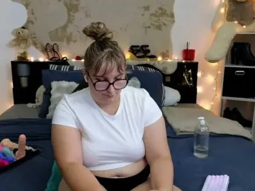 Bongacams Nude Webcam of ElvinnaLaFrancaise
