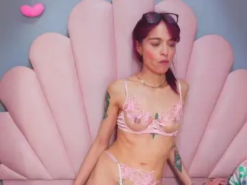 Bongacams Live Sex Cam of LUCYMILLER