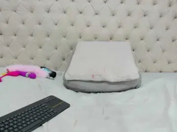 Bongacams Live Sex Cam of Anggie-Miller