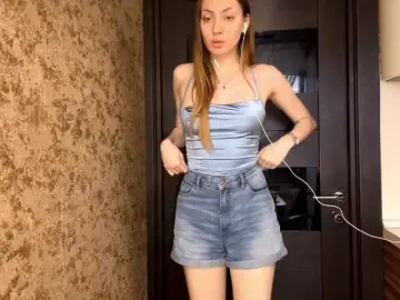 Bongacams Live Porn of MyrticeDollen