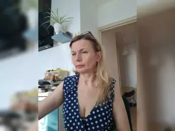 Bongacams Watch Live Sex Cams of ShiningMILF