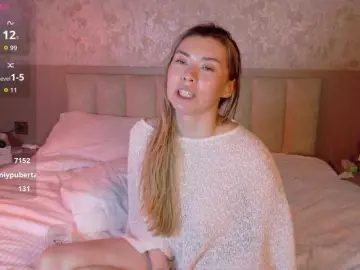 Bongacams Nude Webcam of gwenonline