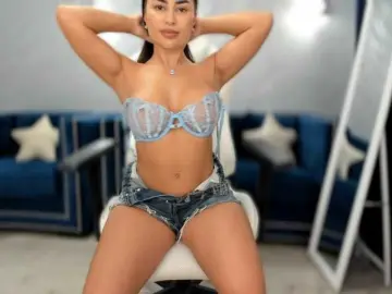 Bongacams Private Sex Chat of evellineeva1