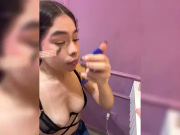 Bongacams Watch Live Sex Cams of LeiaStone