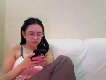 Bongacams Live Sex Cam of MyrleHenggeler
