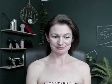 Bongacams Watch Live Sex Cams of mrsVivian