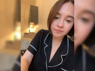 Bongacams Watch Live Sex Cams of -FemaleEssence-