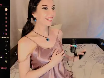 Bongacams Free Live Porn of LunaTenebriss