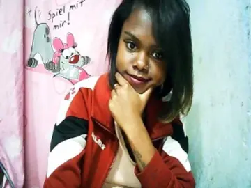 Bongacams Watch Live Sex Cams of Erica01
