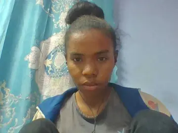 Bongacams Private Sex Chat of Emelie1a