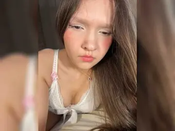 Bongacams Sex Chat of Cute-Lolly