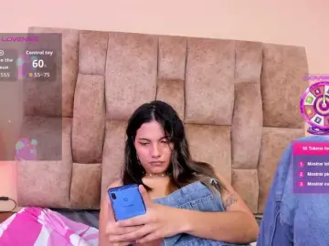 Bongacams Watch Live Sex Cams of EmmaSanchez1