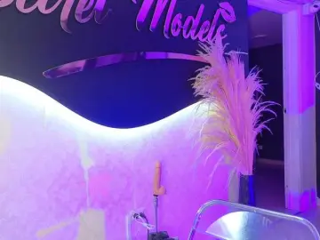 Bongacams Live Sex Cam of miasecretmodel
