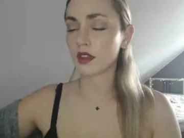 Bongacams Live Sex Cam of ScarlettXQueen