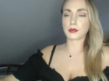 Bongacams Nude Webcam of ScarlettXQueen