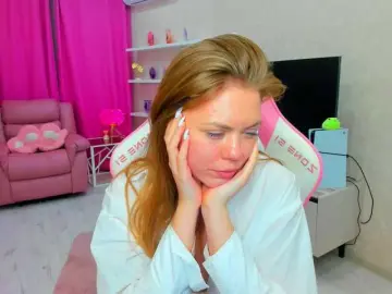 Bongacams Watch Live Sex Cams of Strawberrye