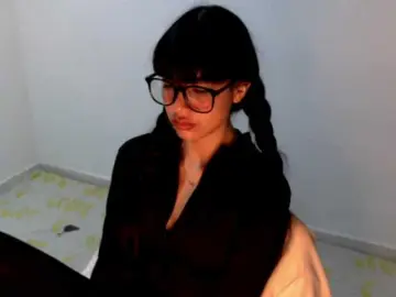 Bongacams Watch Live Sex Cams of meganmiauu